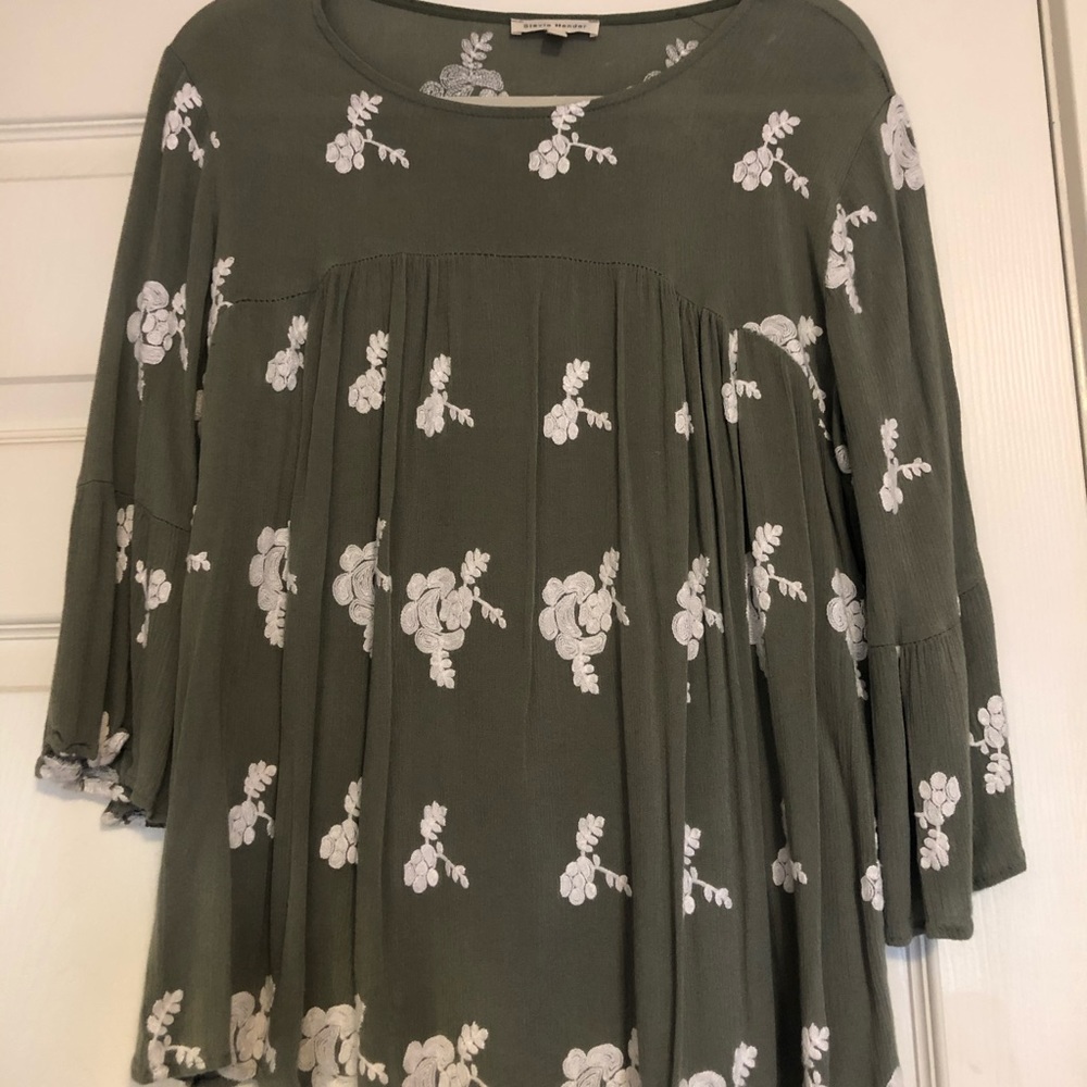 Women’s blouse green with white flowers